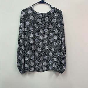 Loft Floral Black and White Women's Top Size‎ Medium